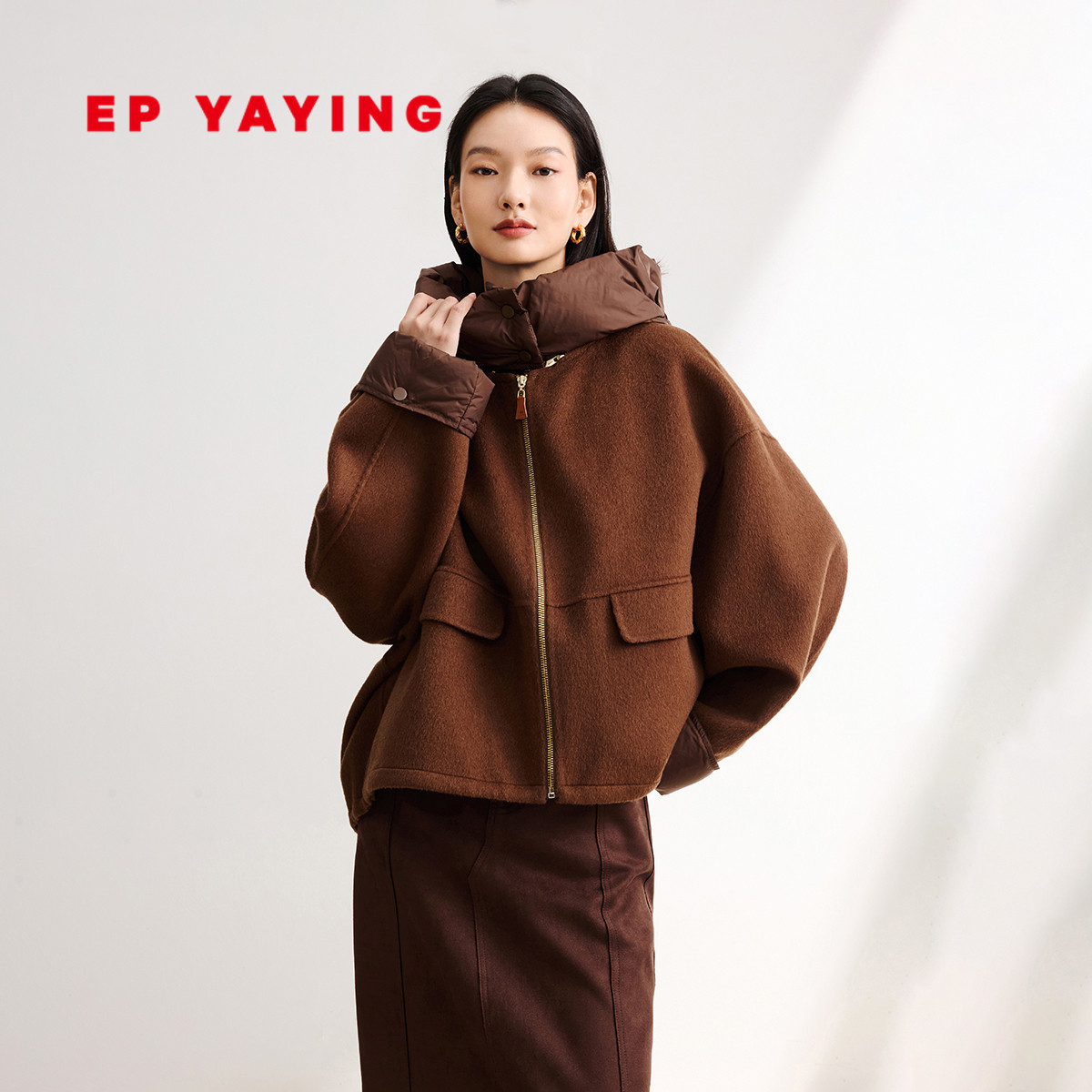 雅莹羊毛羊绒混纺薄羽绒外套