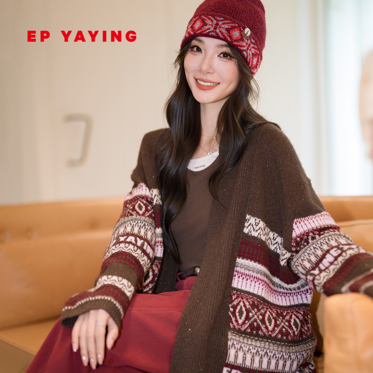 EP雅莹2025早秋新款女装 牦牛绒几何提花宽松茧型针织开衫9108A