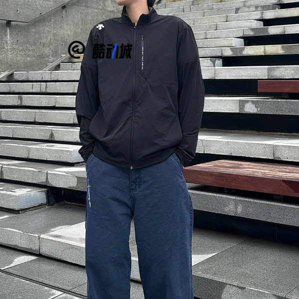 迪桑特黑色舒适透气百搭夹克外套