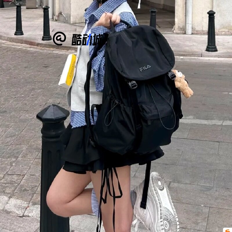 FILA斐乐黑色男女时尚休闲大容量双肩包电脑包书包F13U529134FBK