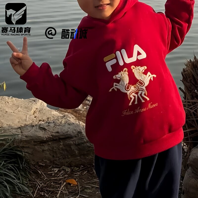 斐乐红色儿童潮牌简约连帽卫衣