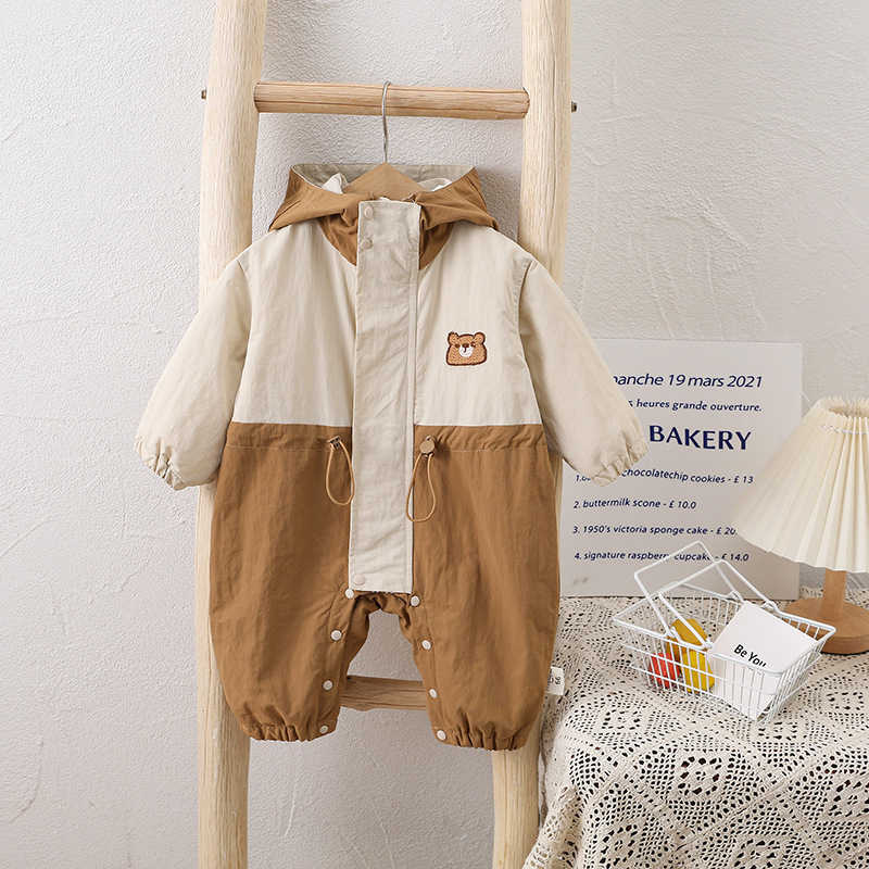 婴儿连体衣秋装男宝宝衣服冲锋衣夹棉婴幼儿哈衣爬服春秋季外出服