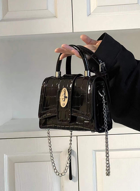 礼美Laymay包包女2025新款鳄鱼纹休闲百搭小众设计单肩斜挎沙漏包