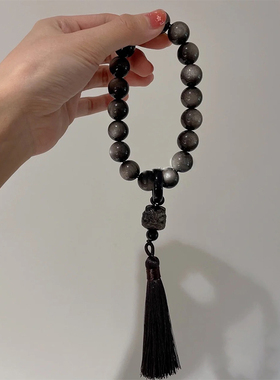 情侣手持手捻冰种银曜石佘太翠