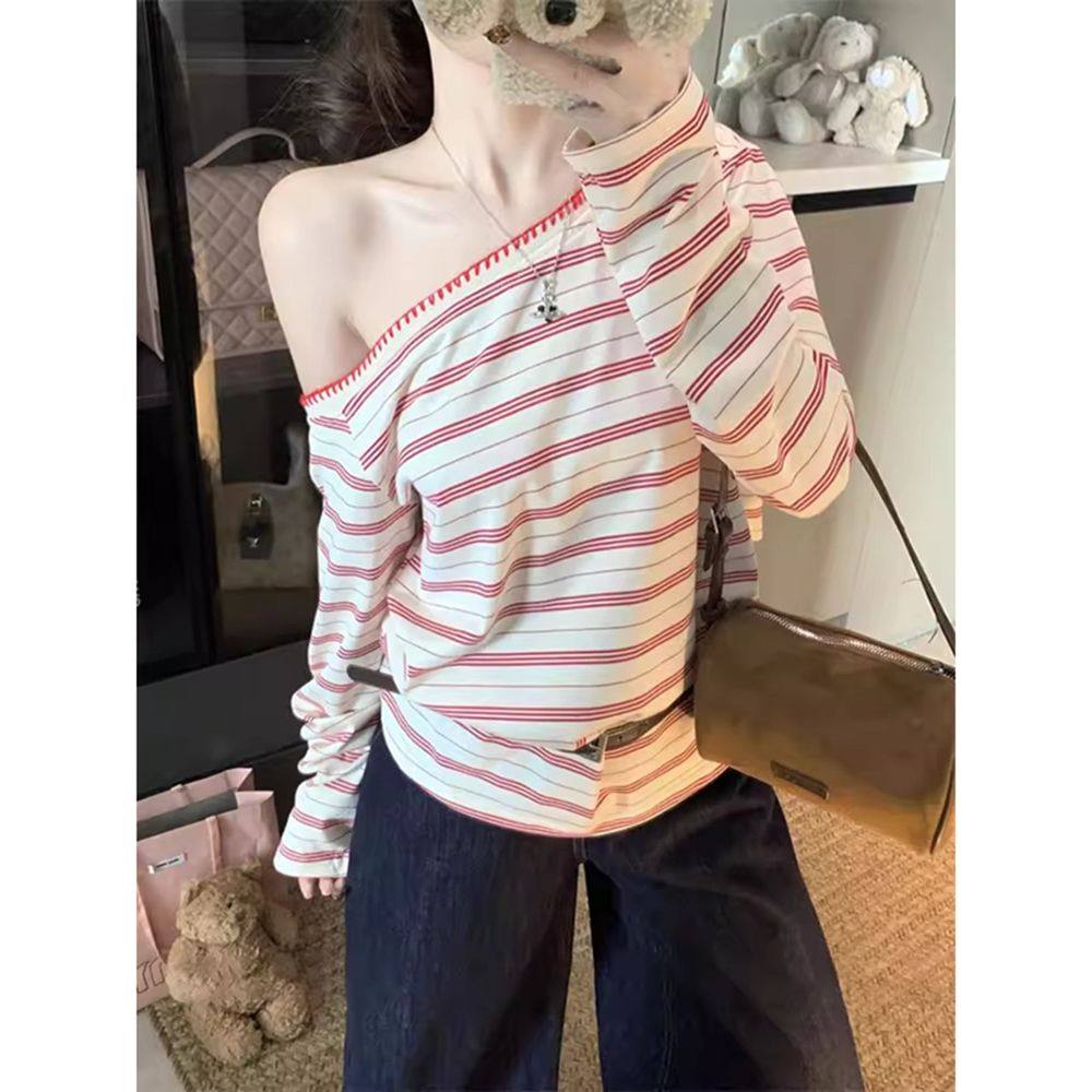 美式甜辣红色条纹斜肩T恤女早春新款气质休闲长袖露肩高级感上衣,女装/女士精品,T恤,淘宝优惠券,粉丝福利购,淘宝优惠卷