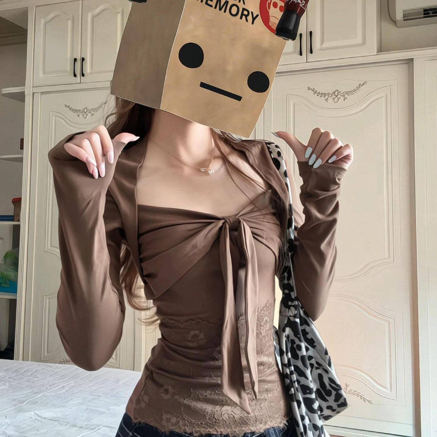 韩系方领蝴蝶结蕾丝拼接长袖T恤女2026春秋小众设计感甜辣妹上衣