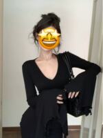 American hot girl V-neck flared sleeve T-shirt for women's early autumn new style, slim design, slit black long-sleeved versatile top thumbnail 4