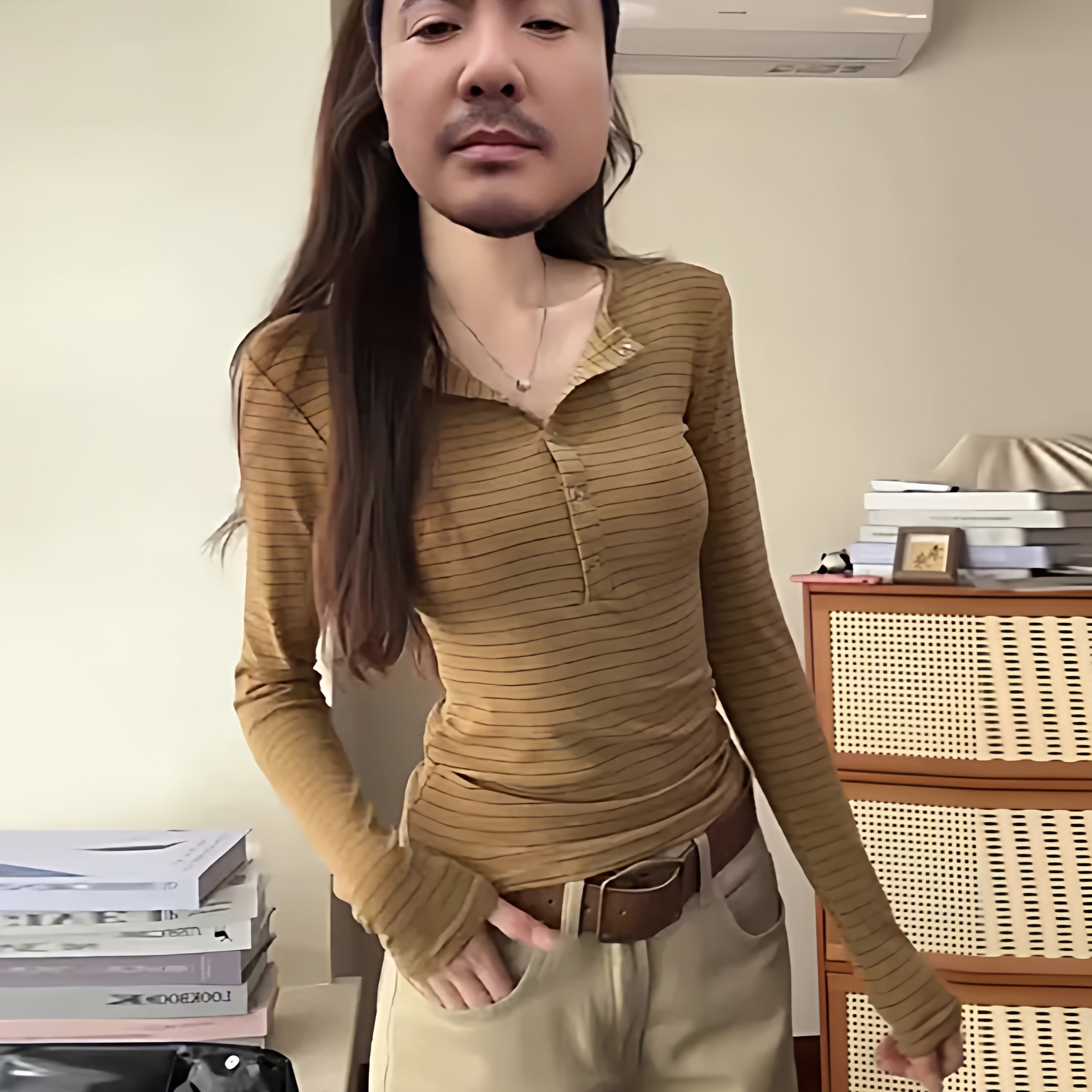 超好看半开领条纹修身长袖T恤女