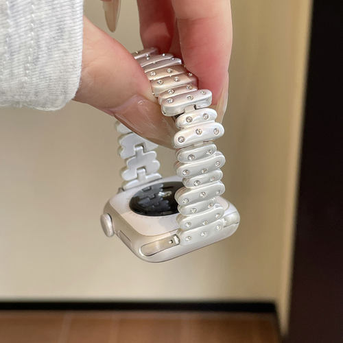 镶钻波点不规则椭圆蝴蝶扣表带