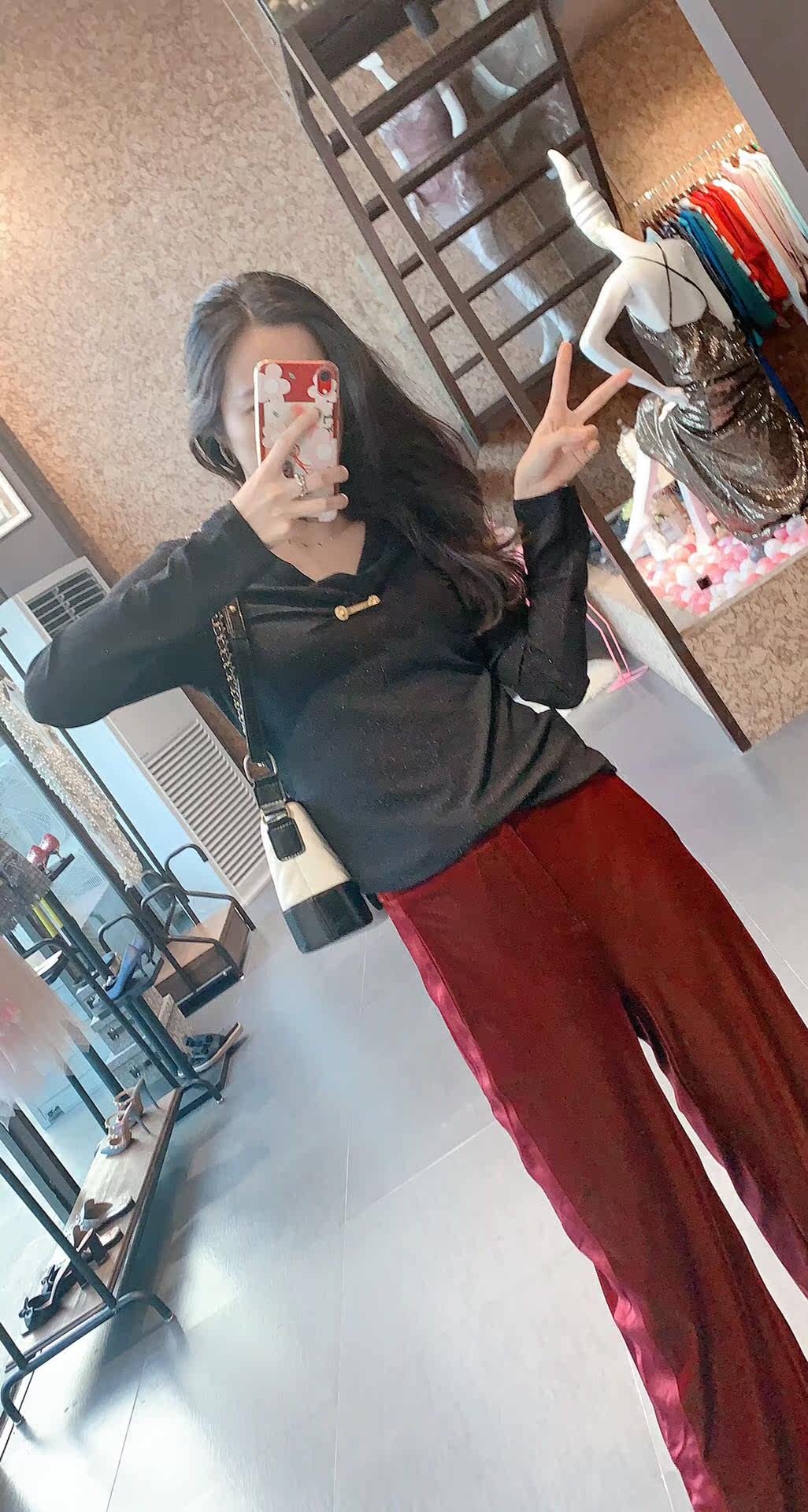 女人味薄款修身打底衫2023春夏