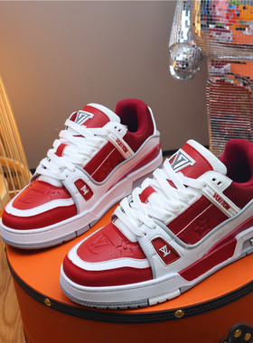 大红轻奢男鞋2025新款男鞋休闲鞋软底运动鞋轻便百搭时尚潮流板鞋