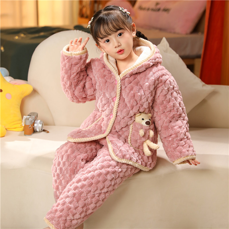 儿童睡衣冬季女孩三层夹棉珊瑚绒加厚法兰绒草莓熊女童家居服套装
