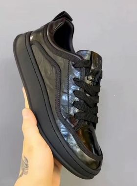 纯皮男鞋时尚简约广州秋冬新款63032高品质轻奢休闲鞋