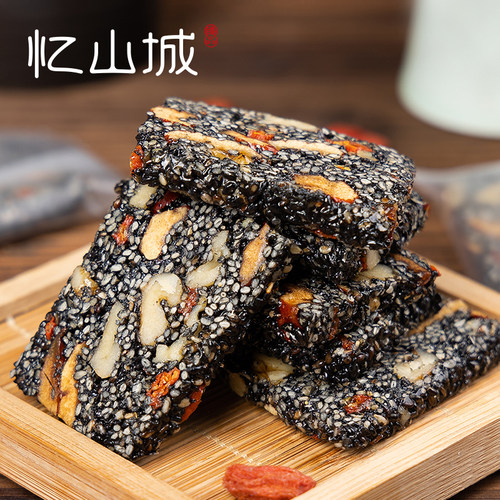 忆山城营养黑芝麻核桃软糕