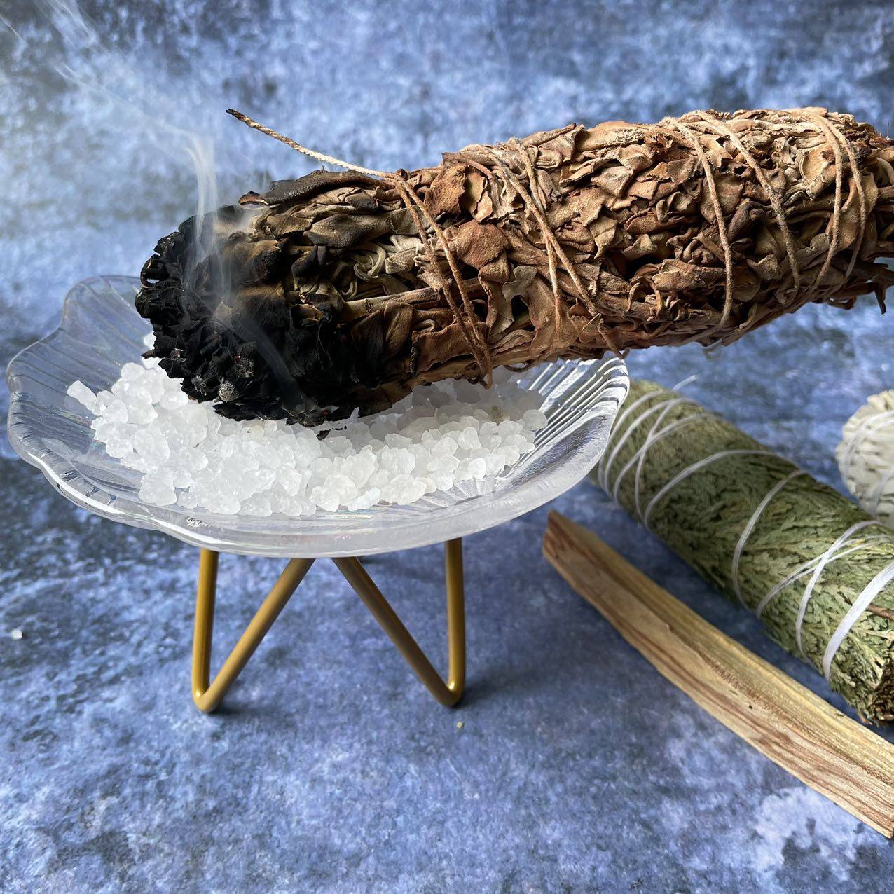 다채로운 유리 껍질 세이지 신성한 나무 정화 아로마테라피 용기 삼각형 스탠드 크리스탈 꽃 및 식물 트레이