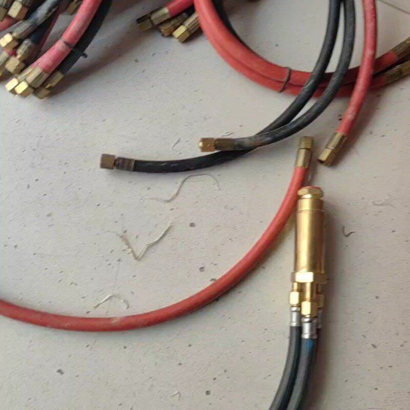 可维修GG1-30半自动切割机气管 库存 气管表面有些霉斑 三根议价