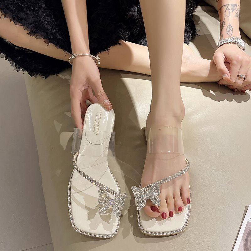 舒适百搭一脚蹬套趾透明一字带2023春夏新款方跟水钻蝴蝶结女凉鞋
