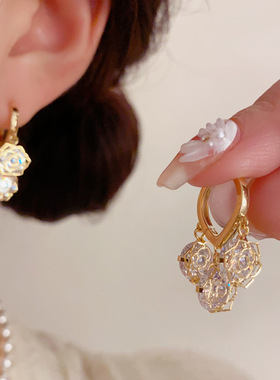 「YU心」法式轻奢时尚高级感微镶满锆玫瑰花流苏耳扣