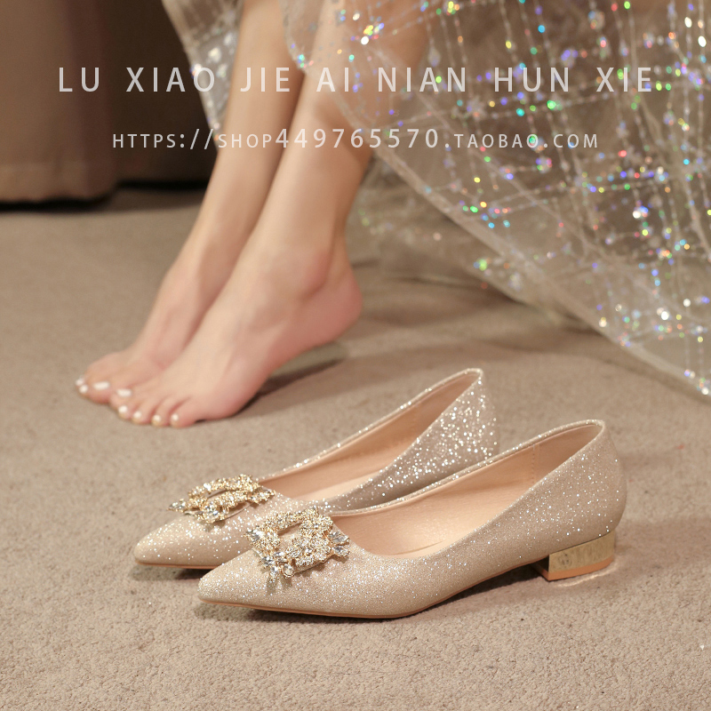 闪亮婚鞋香槟色配裙子新娘鞋