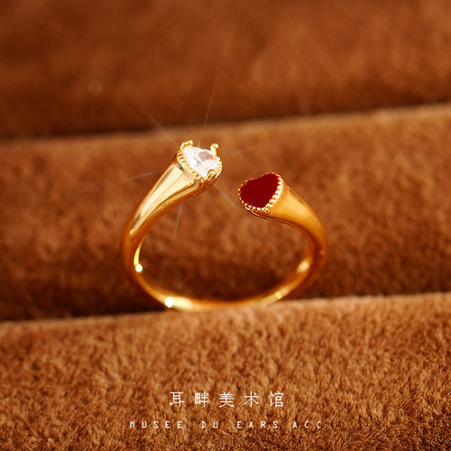 A爱心截面设计感戒指女