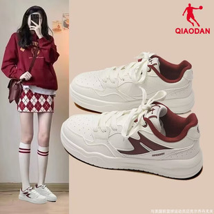 乔丹女鞋板鞋2025秋冬季新款厚底运动鞋增高显腿长百搭小白鞋女款