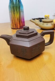 顾景舟侄女，顾秀娟复刻他经典作品金奖收藏级抽盖雪华壶，有证书