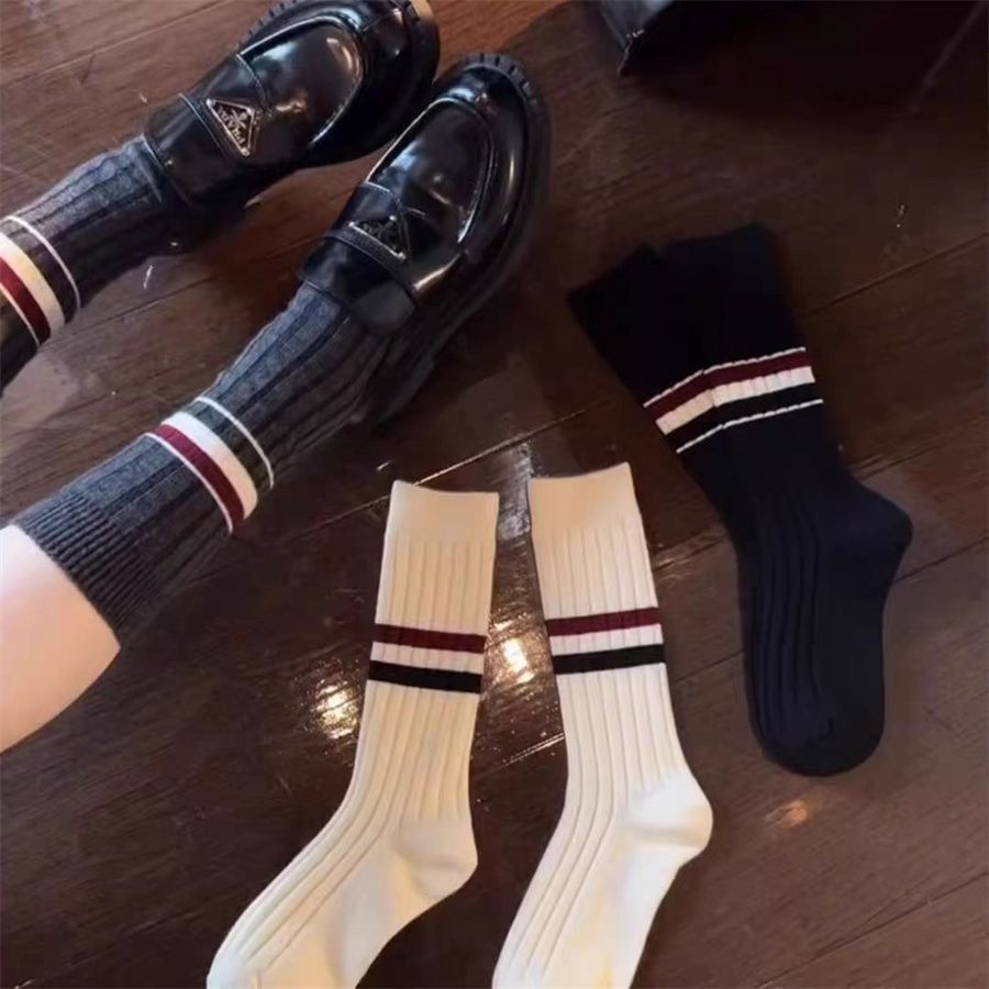 袜子女秋冬季长筒袜配鲨