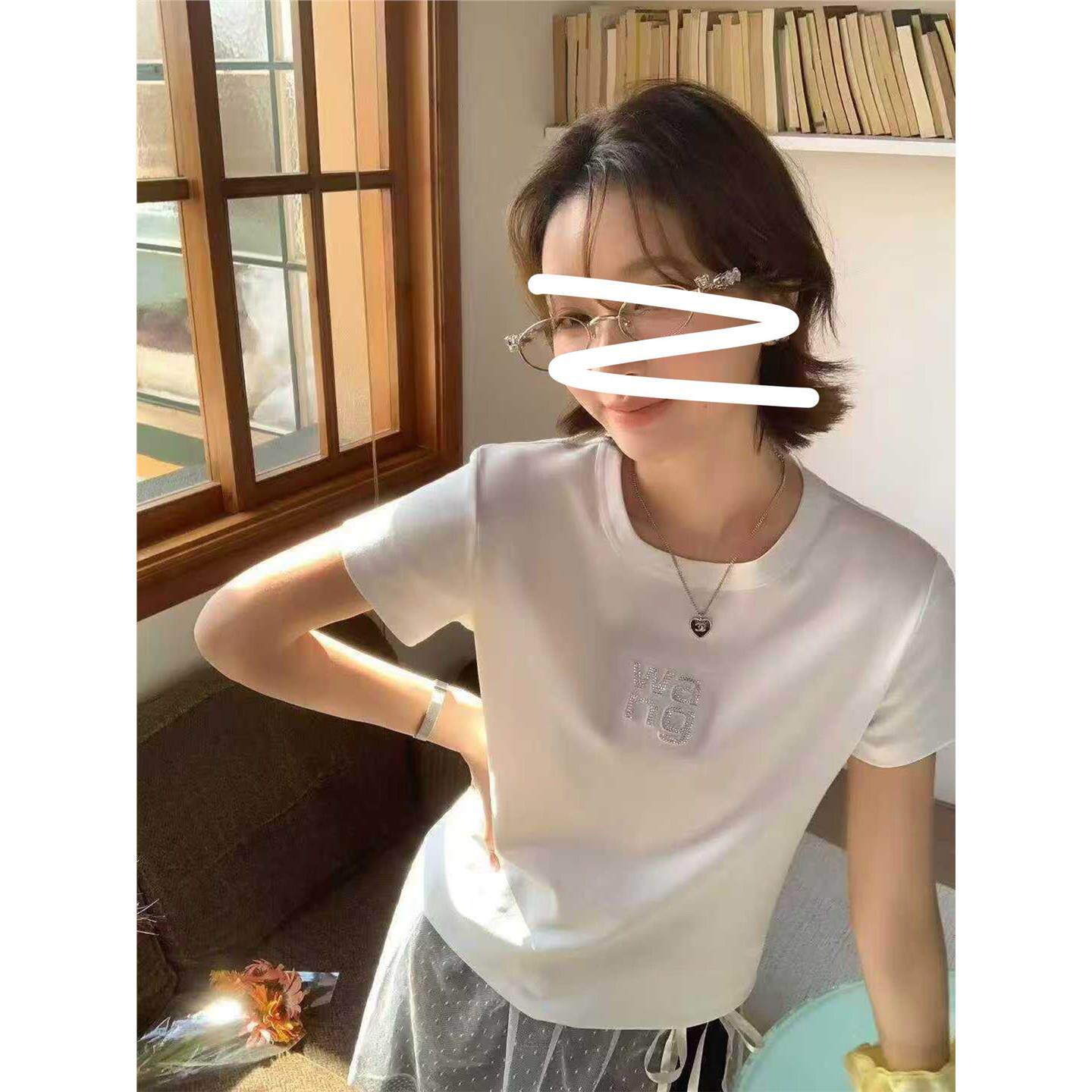 欧货南油2026夏季时尚烫钻字母圆领短袖T恤百搭修身显瘦上衣女潮