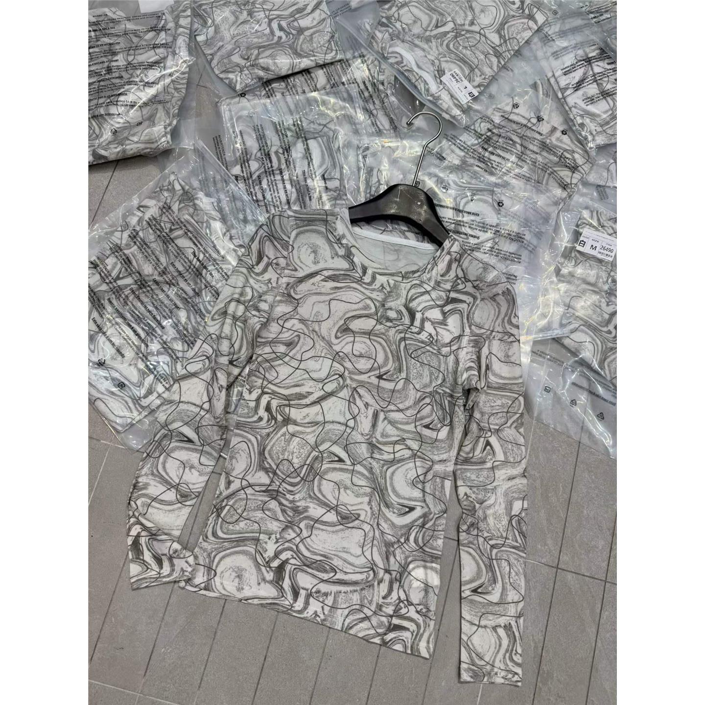 欧货南油2026秋装水墨大理石纹网纱打底衫女修身抽象印花长袖上衣