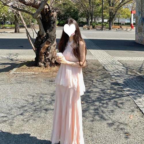 白云甜 微风香水 气质挂脖雪纺连衣裙女百褶裙无袖长裙