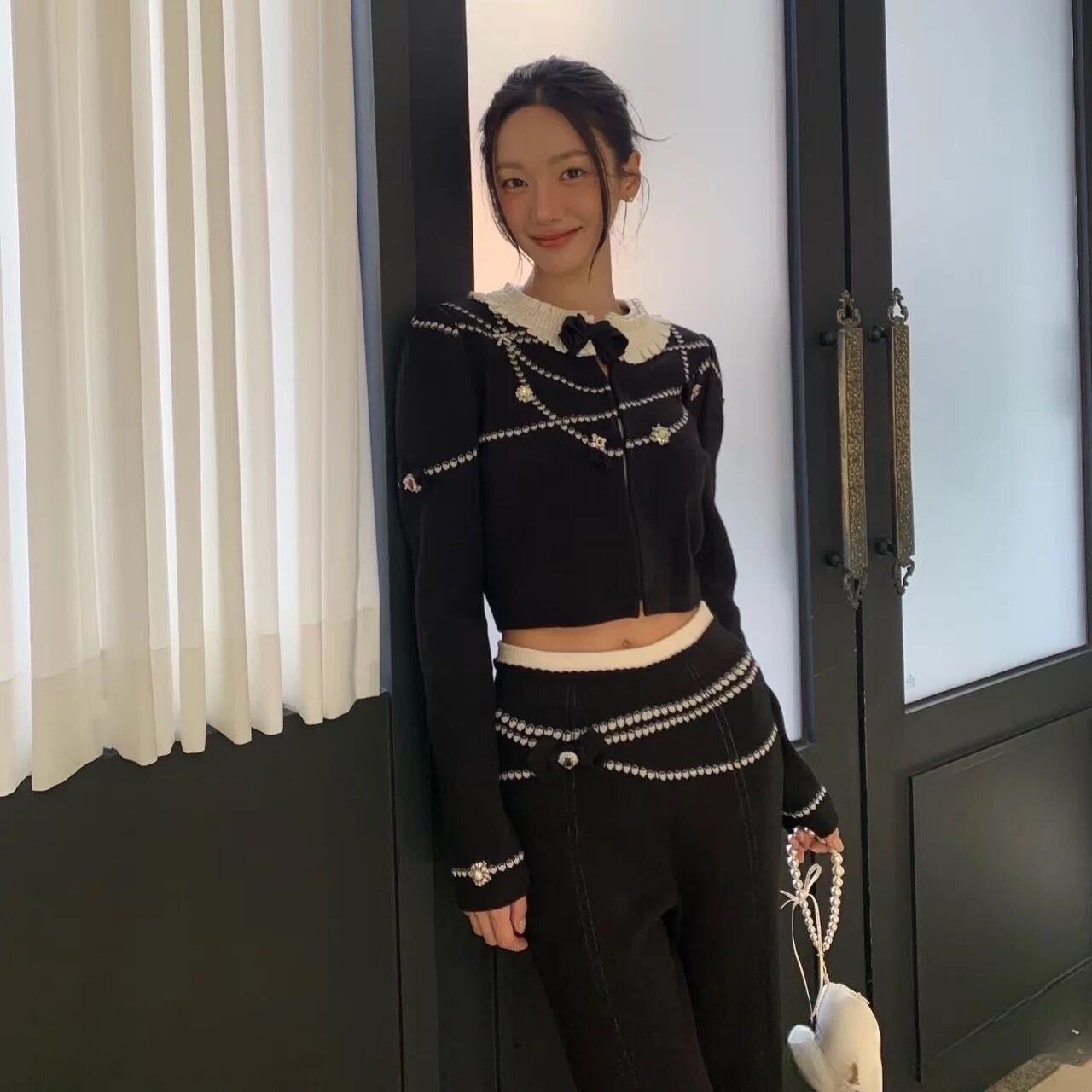 星妍珍珠与少蝴蝶结娃娃领绣花小香风针织开衫2025秋冬毛衣