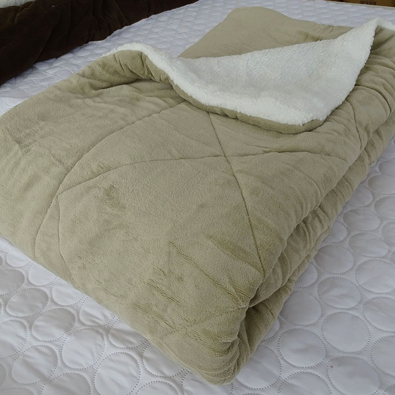 外贸出口简约纯色加厚保暖灰色绿色成人羊羔绒毯子多种颜色可选,床上用品,休闲毯/毛毯/绒毯,淘宝优惠券,粉丝福利购,淘宝优惠卷