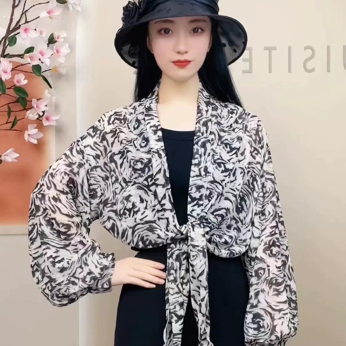 薄款雪纺印花披肩女宽袖夏季配吊带裙外搭百搭2024新款短款防晒衫