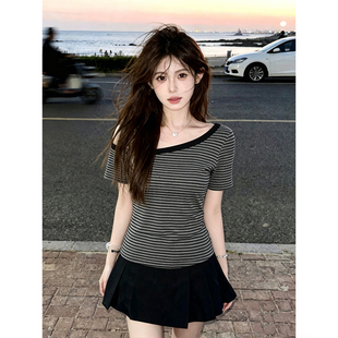 美式复古夏季斜领短袖t恤女条纹撞色减龄修身辣妹正肩短款上衣