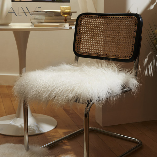 Alive北欧简约高级感滩羊毛坐垫