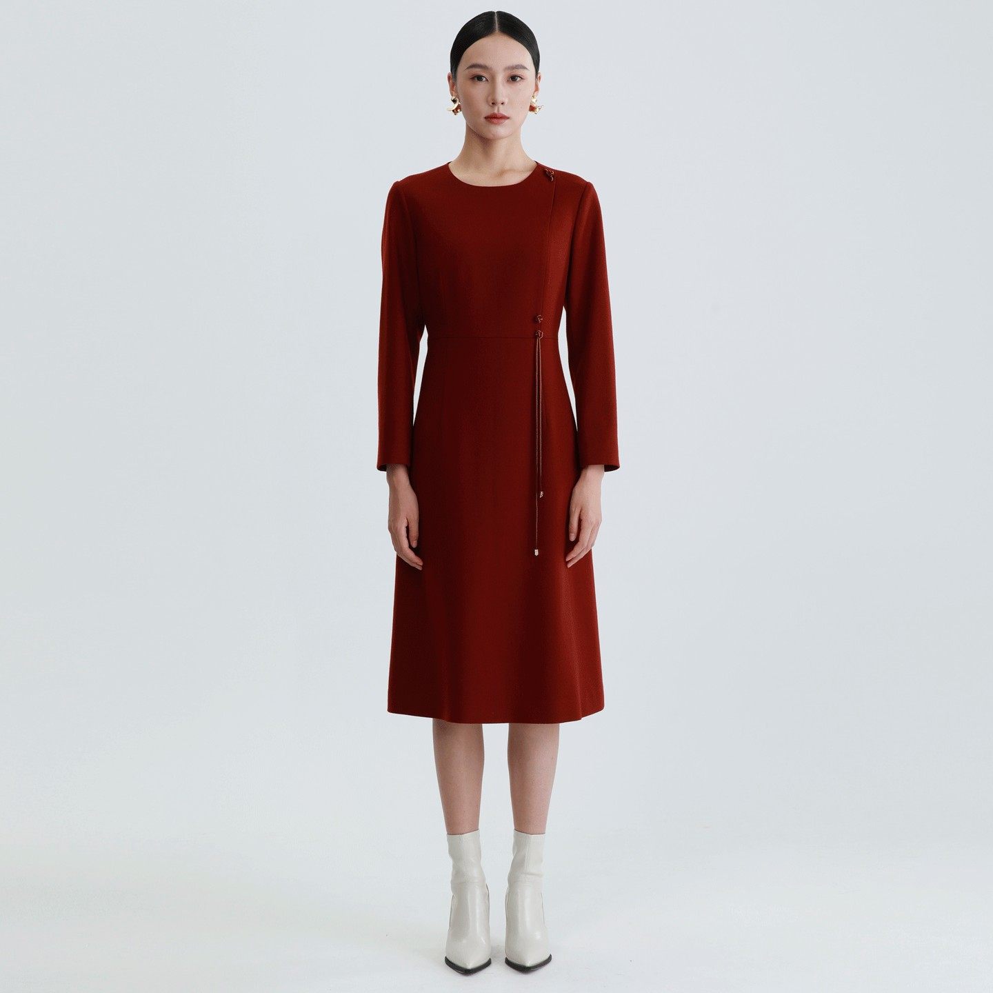 DYBULAFUN/戴布拉芬新款冬季时尚收腰优雅设计感圆领中长款连衣裙