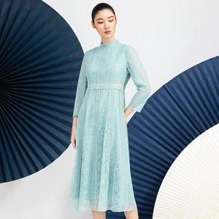 时尚 戴布拉芬2022年新款 春季 减龄高端大气小众设计感蕾丝连衣裙女