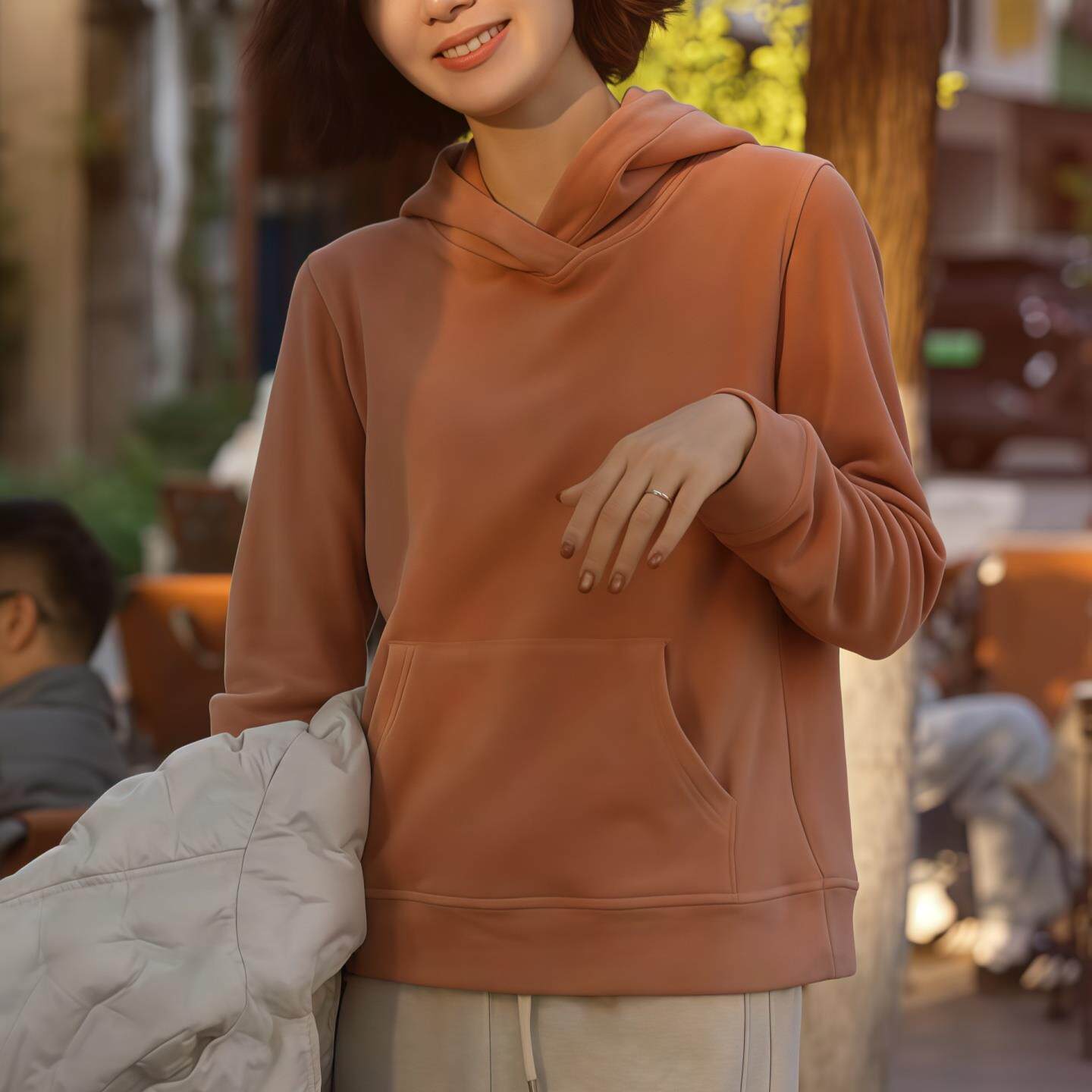 ROUMIKL连帽正肩长袖卫衣女2025新款秋季休闲宽松短款帽衫舒适慵