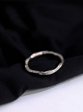 925纯银莫比乌斯戒指女设计感小众指环不掉色冷淡风锆石戒子