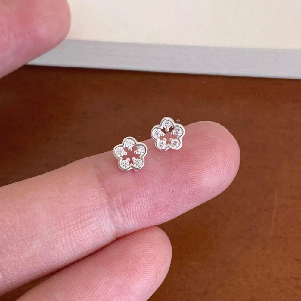 S999足银闪钻花朵耳钉女清新甜美