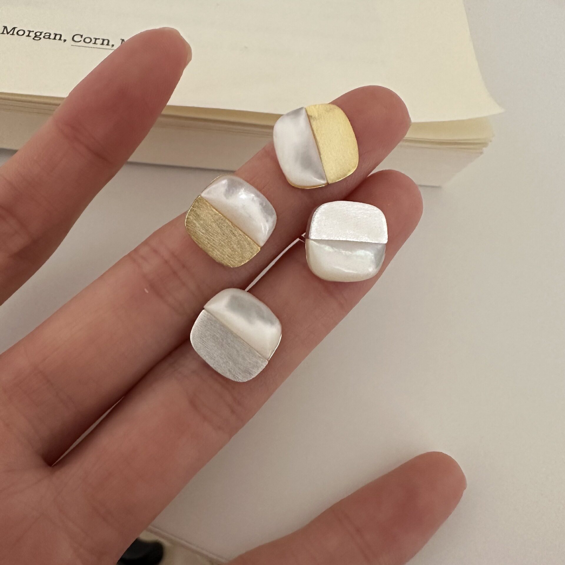 925纯银不对称磨砂拉丝方形贝母