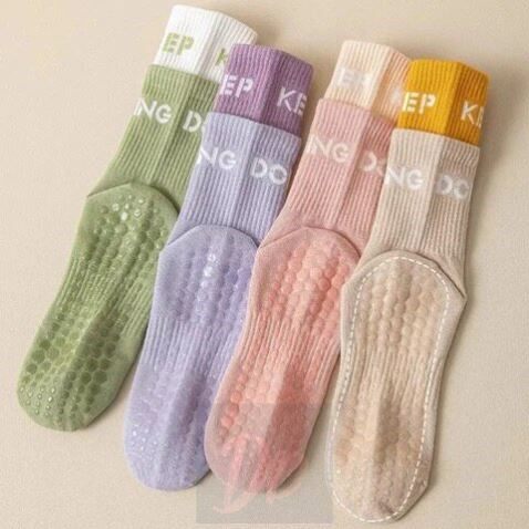 瑜伽袜子袜防滑袜女长筒配鲨鱼裤健身运动瑜伽加厚假两件跳绳跳舞