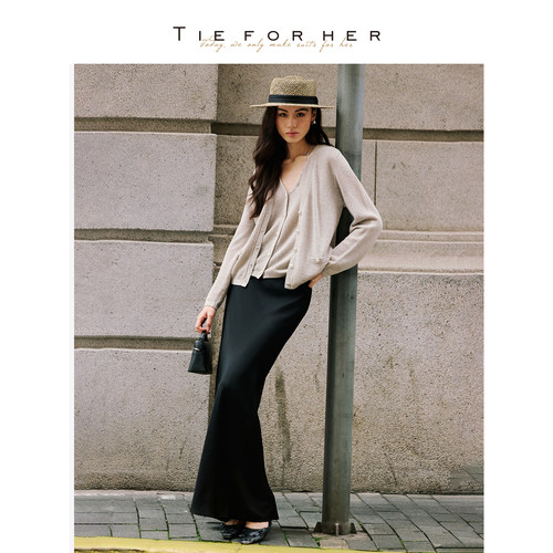 TieForHer 夏季新款浅沙褐羊毛混纺亮片针织马甲开衫女通勤两件套