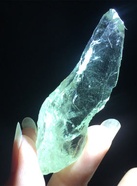 天然绿水晶骨干权杖摆件浅绿色原石原矿骨干权杖花盆鱼缸造景摆件