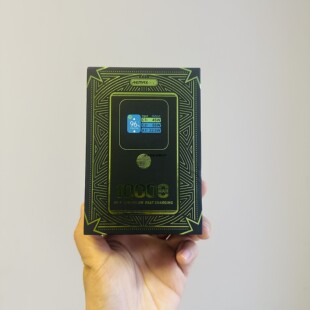 remax睿量充电宝fp-7新款快充22w带线数显户外便携式移动电源hot