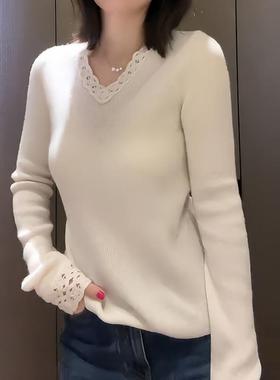 ROUMIKL白色高级感v领镂空花边打底上衣女秋冬超好看拼接洋气内搭