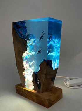 跨境爆款树脂灯Resin lamp gift海洋潜水员环氧树脂灯圣诞礼物