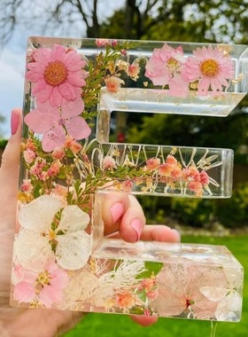 Floral Resin Night Light 花卉字母树脂夜灯家居装饰创意礼物