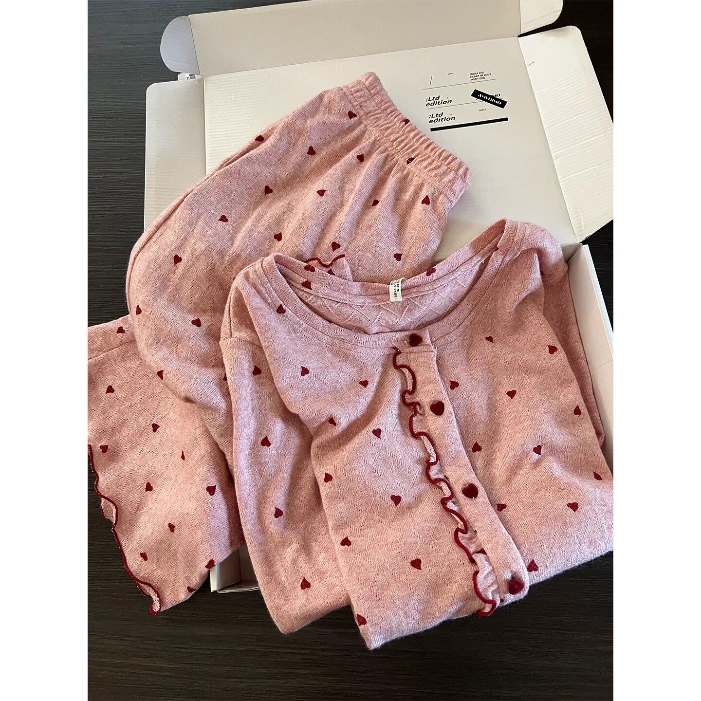 法国HoHiO甜美粉色爱心印花德绒睡衣女秋冬季保暖长袖家居服套装