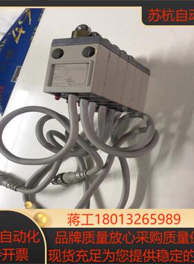 行程开关D4C-3002-DK1EJ03成色如图